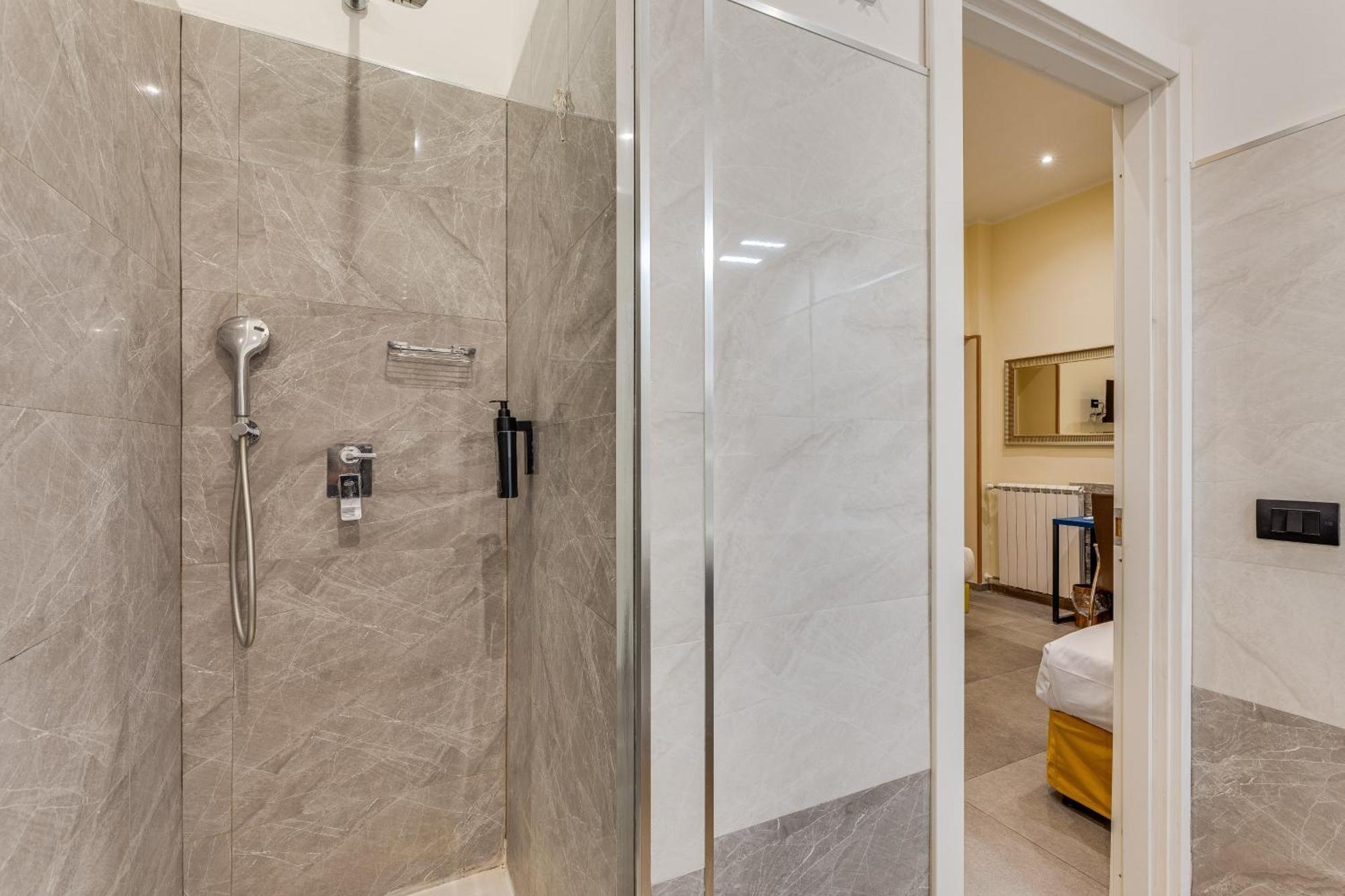 Seven Hotel Roma Ngoại thất bức ảnh